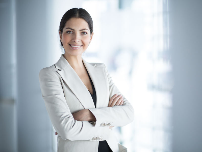Donna manager sorridente